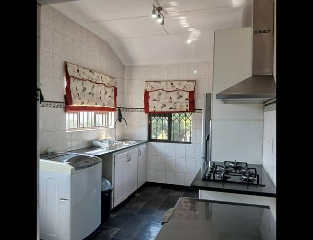 3 BEDROOM HOUSE FOR SALE IN MONTCLAIR